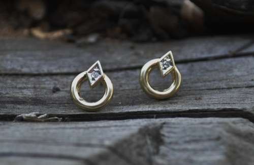 Vintage 9ct Yellow Gold Circle and Diamond Stud Earrings