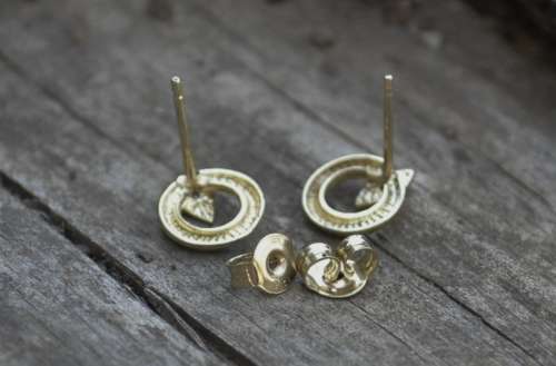 Vintage 9ct Yellow Gold Circle and Diamond Stud Earrings