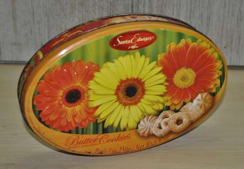 Vintage, Collectible Embossed Santa Edwiges Butter Cookies Tin