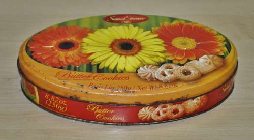 Vintage, Collectible Embossed Santa Edwiges Butter Cookies Tin
