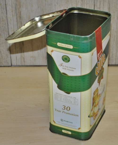 Collectible, Vintage Clover Elite Fat Free Instant Milk Powder Tin (1 Kg)