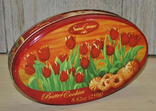 Vintage, Collectible Embossed Santa Edwiges Butter Cookies Tin