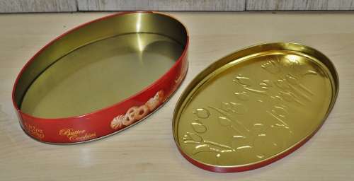 Vintage, Collectible Embossed Santa Edwiges Butter Cookies Tin