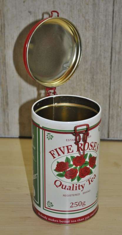 Vintage, Collectible Five Rose Quality Tea Tin
