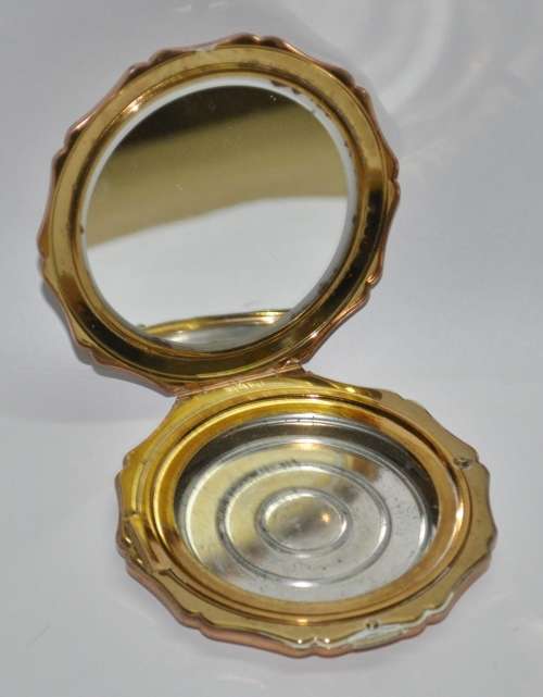 Vintage Gold and Copper Tone Stratton Powder Compact Made in England c1950
