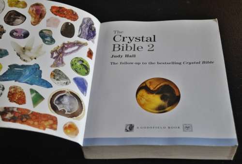 The Crystal Bible 2 by Judy Hall (ISBN 9781841813509)