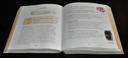 The Crystal Bible 2 by Judy Hall (ISBN 9781841813509)