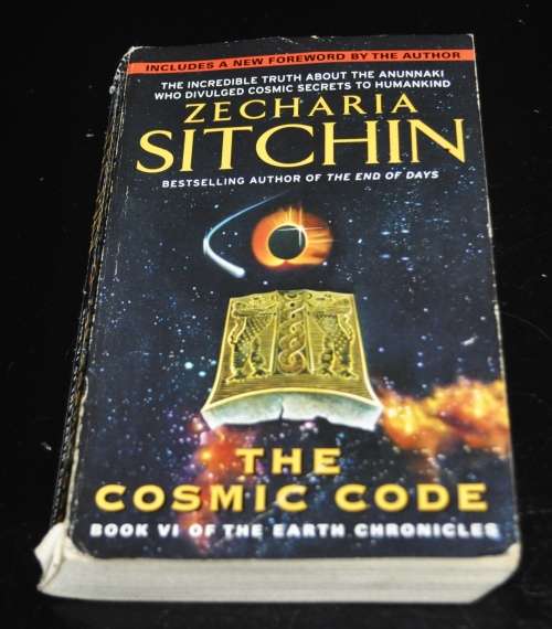 The Cosmic Code Book VI of the Earth Chronicles by Zacharia Sitchin (ISBN 9780061379246)