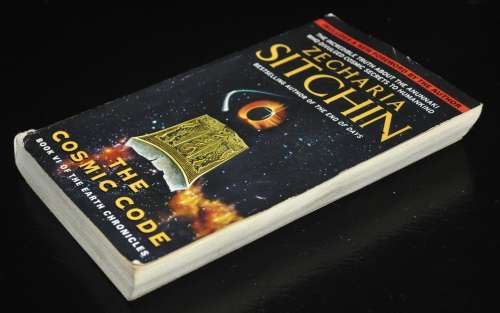 The Cosmic Code Book VI of the Earth Chronicles by Zacharia Sitchin (ISBN 9780061379246)