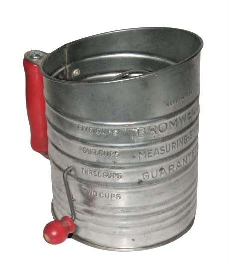 Vintage Bromwell`s 5 Cups Measuring-Sifter - Made in the USA