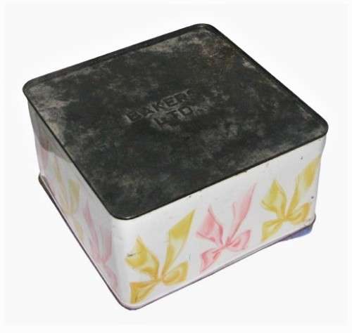 Vintage, Collectible Large Bakers Ltd Choice Assorted Biscuit Tin