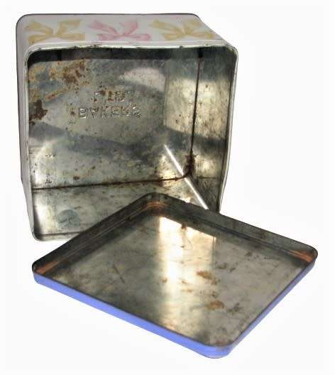 Vintage, Collectible Large Bakers Ltd Choice Assorted Biscuit Tin