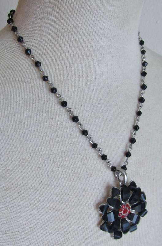 Vintage silver tone black and red flower pendant necklace