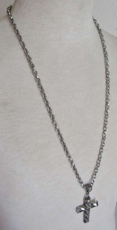Vintage silver tone cross pendant necklace