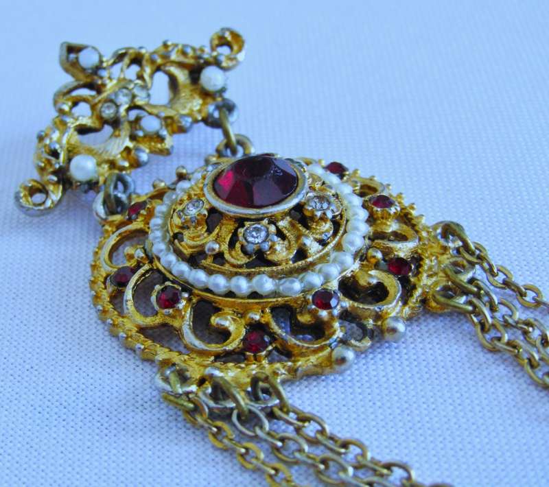 Vintage Gold tone, Ruby and Clear Faceted Crystal & Faux Seed Pearl Brooch Pin