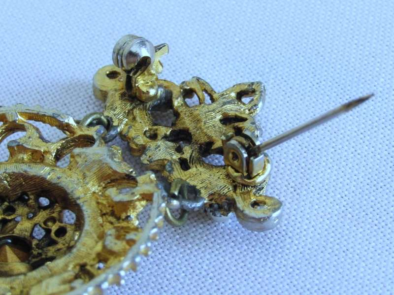 Vintage Gold tone, Ruby and Clear Faceted Crystal & Faux Seed Pearl Brooch Pin