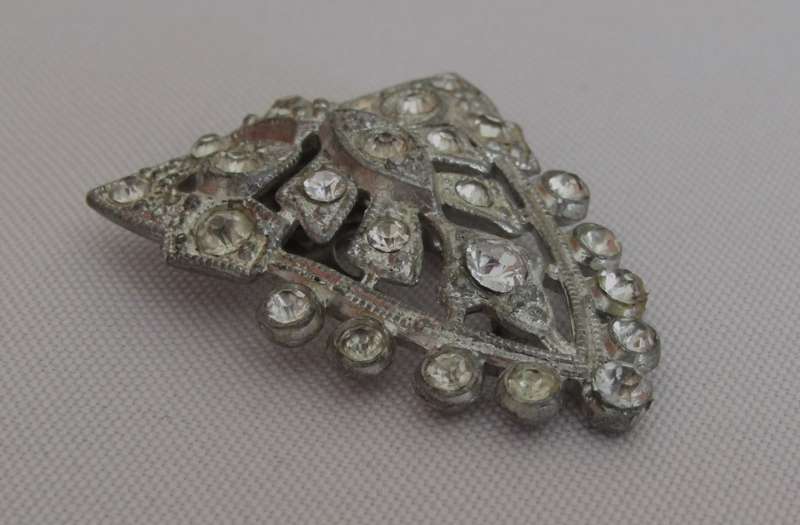 Vintage Art Deco silver tone and clear rhinestone dress clip c1930
