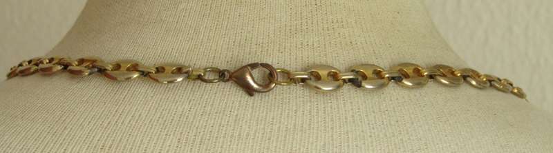 Vintage gold tone and genuine mother of pearl and glass bead necklace