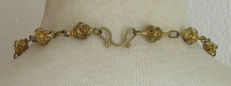 Vintage 1940s gilt brass wire basket bead necklace