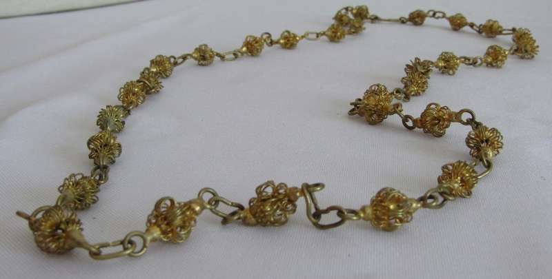 Vintage 1940s gilt brass wire basket bead necklace