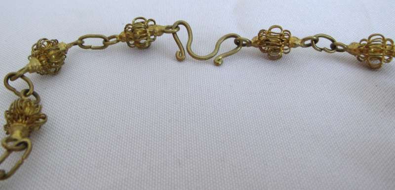 Vintage 1940s gilt brass wire basket bead necklace