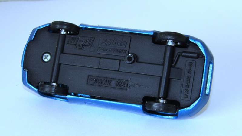 Collectible Diecast Porsche 928 Made in France by Solido No.1505 03-88