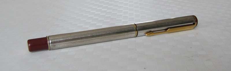 Parker Rialto 88 vintage fountain pen  Sterling silver plated barrel with gold plated Nib