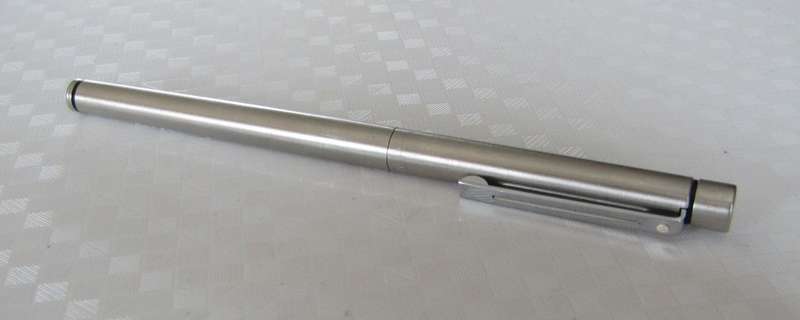 c1982 Sheaffer Targa Slim Fountain Pen 1001s Brushed Stainless Steel Slimline
