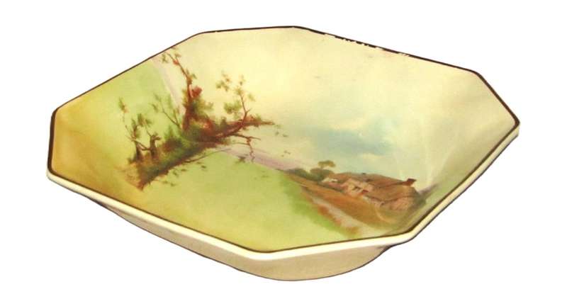 Vintage Royal Doulton `English Cottages` series bowl. Pattern Number: D4987