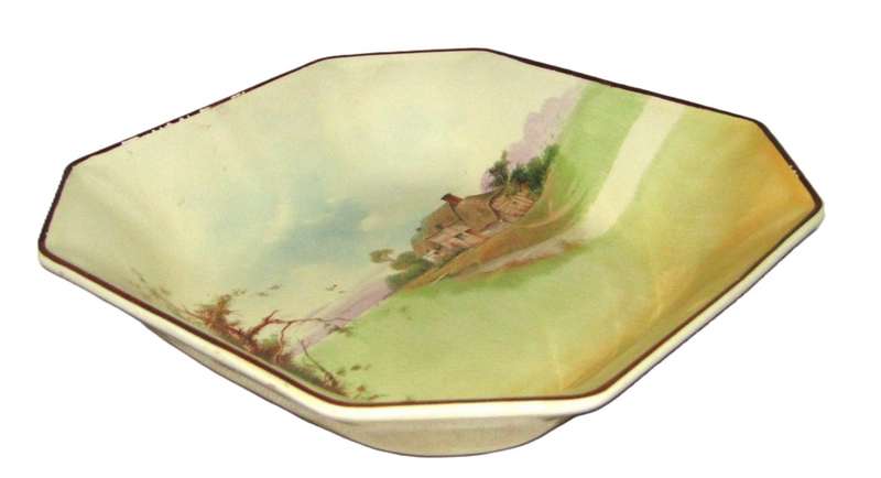Vintage Royal Doulton `English Cottages` series bowl. Pattern Number: D4987
