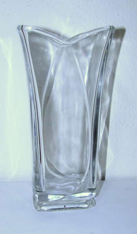 Contemporary Bormioli Rocco Vinciana Flower Vase - Made in Italy