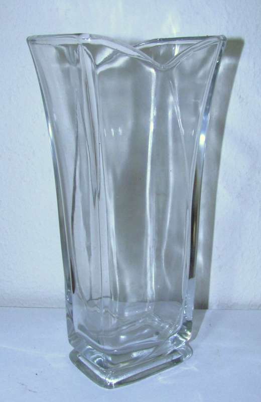 Contemporary Bormioli Rocco Vinciana Flower Vase - Made in Italy