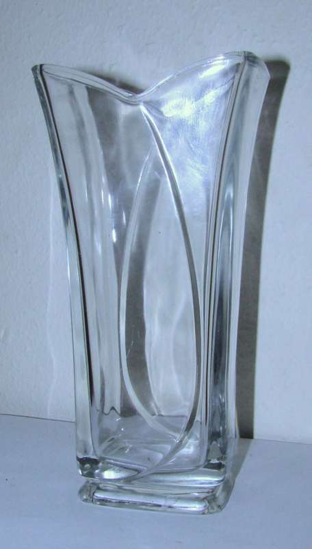 Contemporary Bormioli Rocco Vinciana Flower Vase - Made in Italy