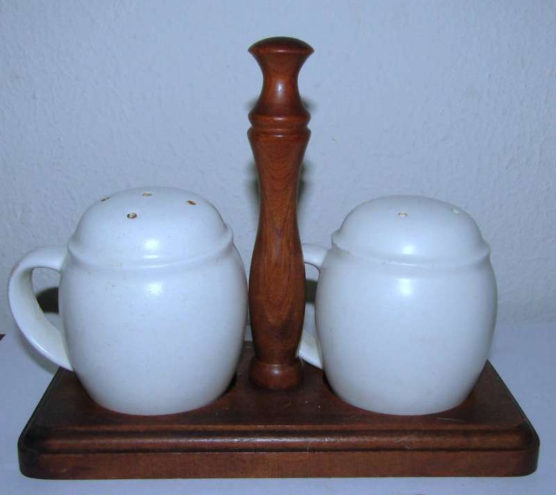 Retro 1970s Handled Ceramic Salt and Pepper Shakers on Wooden stand made in Japan