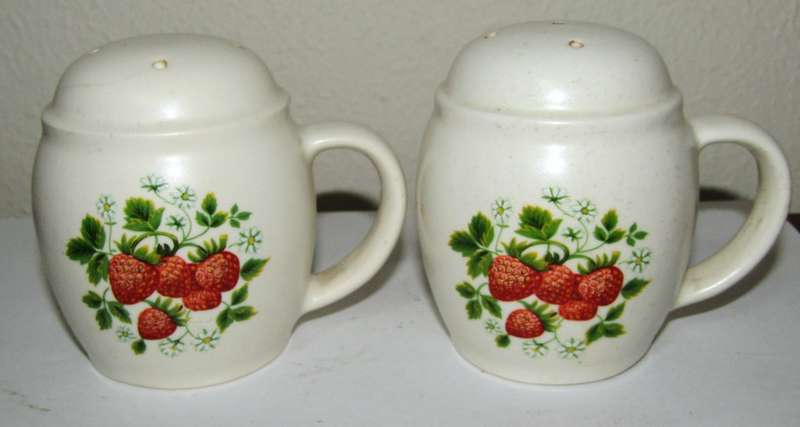 Retro 1970s Handled Ceramic Salt and Pepper Shakers on Wooden stand made in Japan
