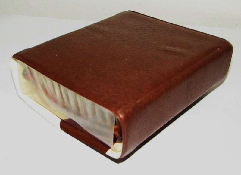 Retro 1960s/70s Men`s Travel Valet Kit