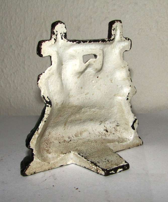 Vintage Cast Iron Novelty Doorstop - Five Pigs behind a Fence