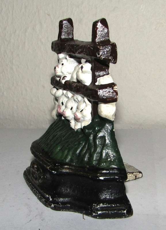 Vintage Cast Iron Novelty Doorstop - Five Pigs behind a Fence