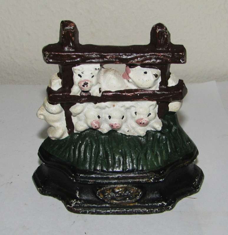 Vintage Cast Iron Novelty Doorstop - Five Pigs behind a Fence