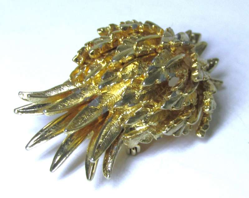 Vintage Gold Tone Scottish Thistle Brooch, signed Lisner c1950/60