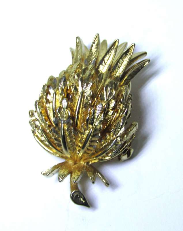 Vintage Gold Tone Scottish Thistle Brooch, signed Lisner c1950/60