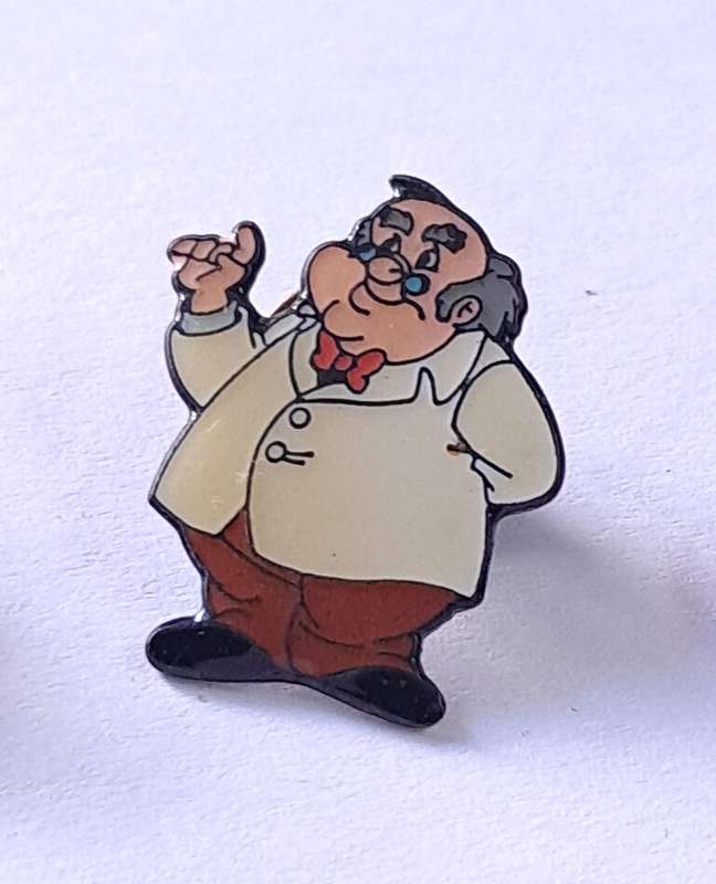 Collectible group of Four Enamel Pins - Characters from Tom and Jerry