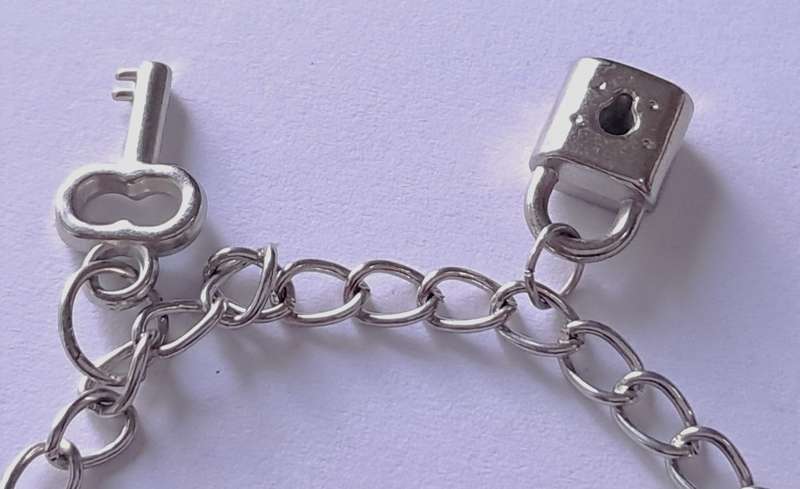 Vintage Silver Tone Key to Your Heart Charm Bracelet