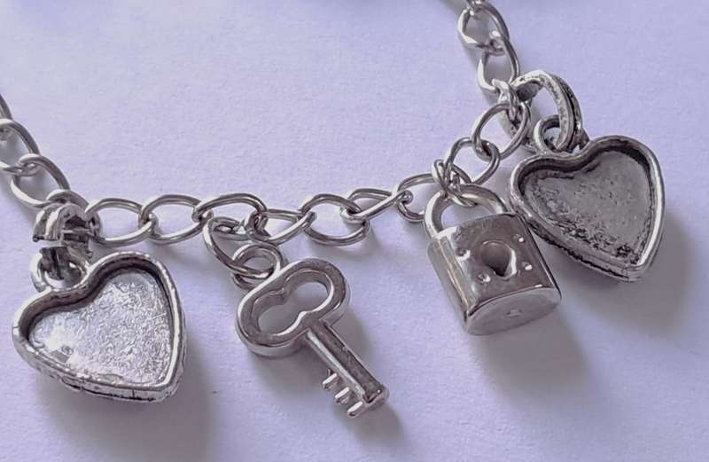 Vintage Silver Tone Key to Your Heart Charm Bracelet