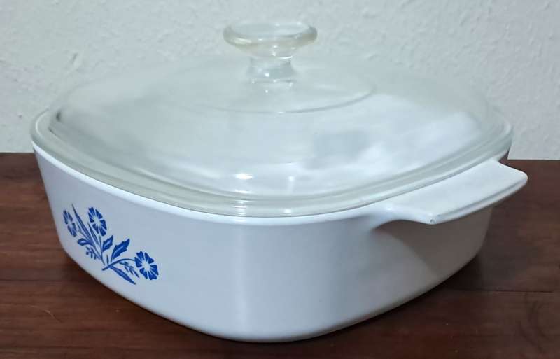 Vintage Blue Cornflower 2 Liter Corning Ware Dish A-2-B with Lid c1970