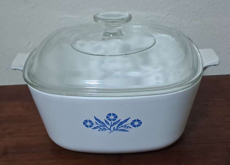 Vintage Blue Cornflower 2.5 Liter Corning Ware Dish P - 2 1/2 - B  with Lid c1970