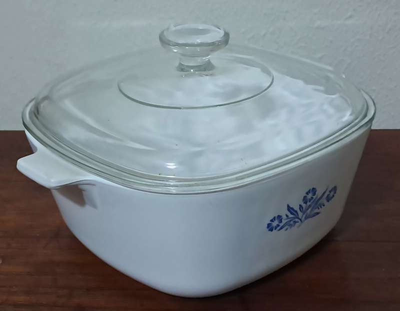 Vintage Blue Cornflower 2.5 Liter Corning Ware Dish P - 2 1/2 - B  with Lid c1970
