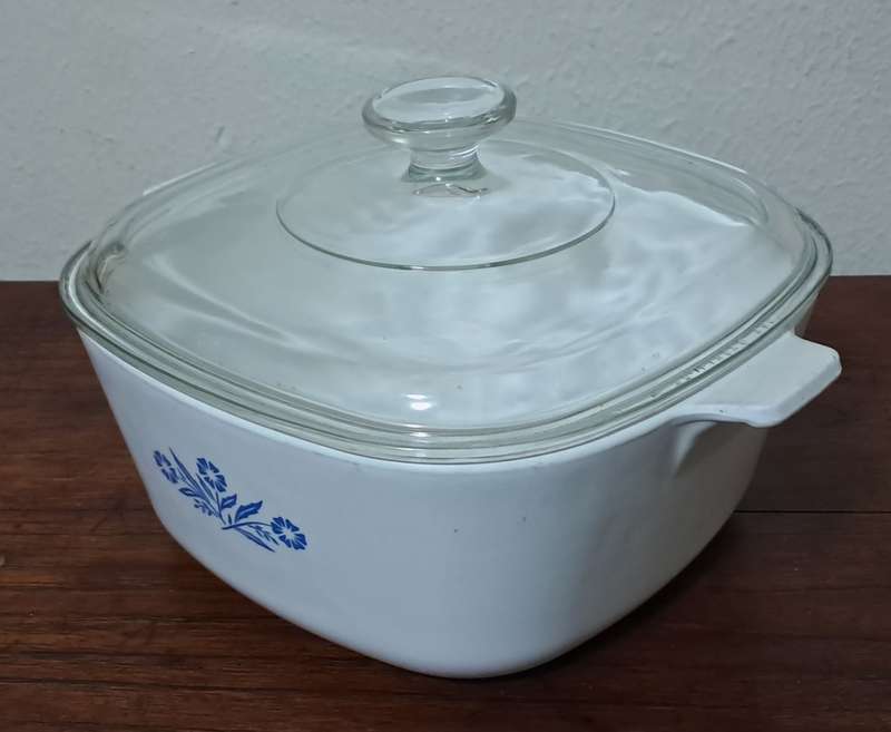 Vintage Blue Cornflower 2.5 Liter Corning Ware Dish P - 2 1/2 - B  with Lid c1970