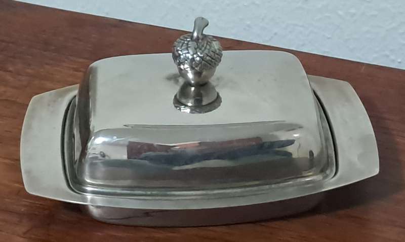 Vintage Silver Plated Butter Dish featuring an exquisite carved acorn handle