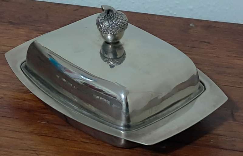 Vintage Silver Plated Butter Dish featuring an exquisite carved acorn handle
